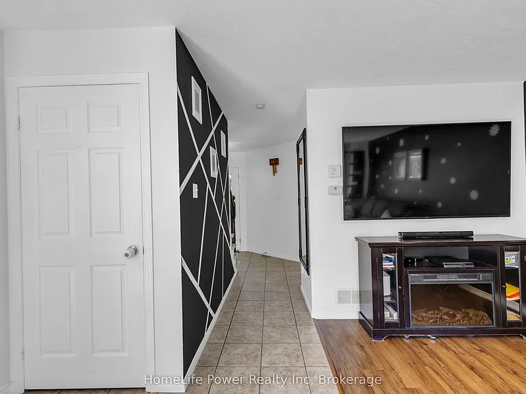 35 Borland Dr — Photo 11