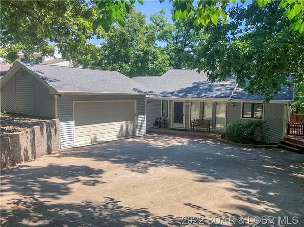 194 Woodhaven Cir, Lake Ozark, MO 65049