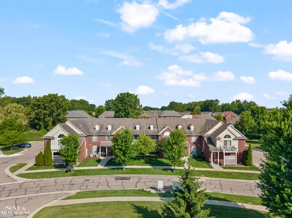 29981 Foxrun Cir, Warren, MI 48092