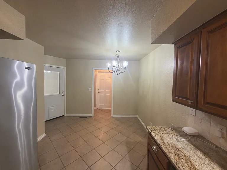 1010 Bluestem Rd — Photo 10