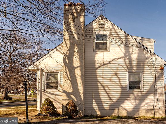 2nd image of 2715 Dutton Mill Rd