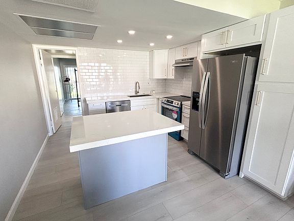 2nd image of 64275 Spyglass Ave Unit 47