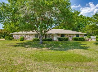 135 Skyline Dr, Murphy, TX 75094