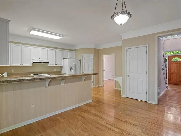 369 Patterson Rd — Photo 6