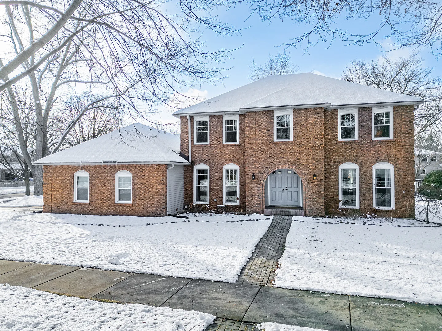 2402 Adams Dr photo 1