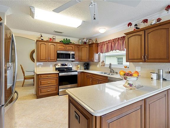3rd image of 1304 Estrella Ln