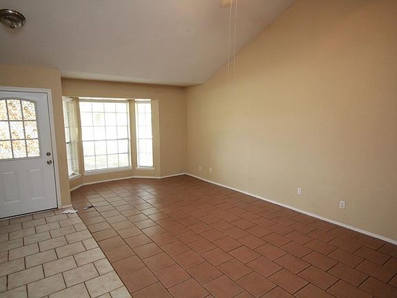 3rd image of 5630 Village Way Dr