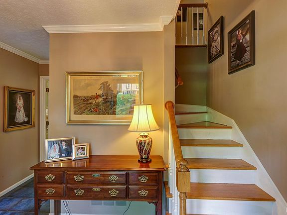 2nd image of 2218 Cambridge Pl