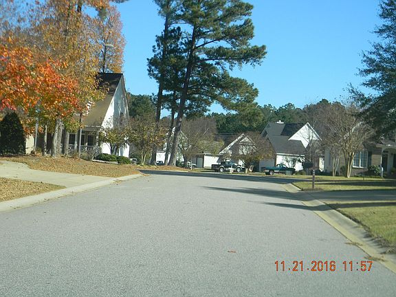 4th image of 613 Woods Walk Ln