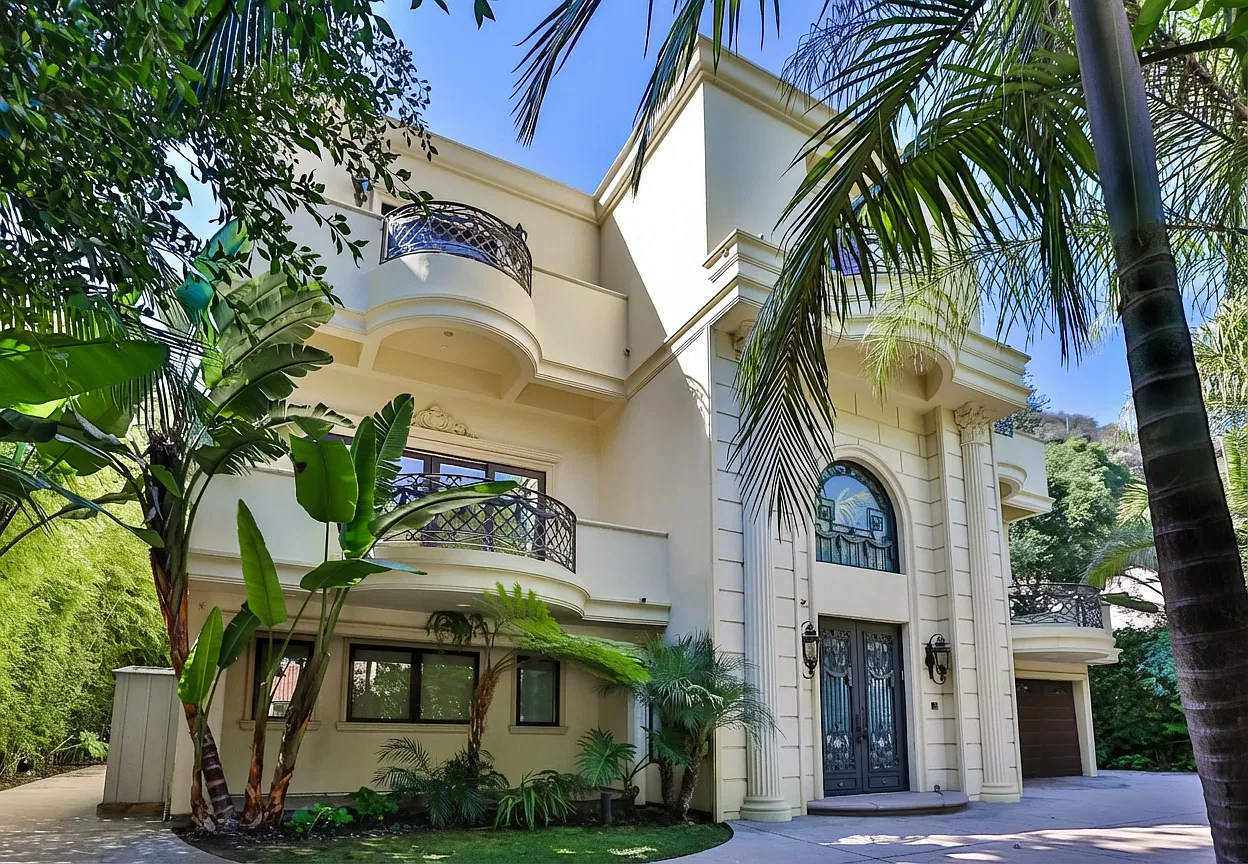 5 bed, 5.5 bath, 6193 sqft, $34,890 — Photo 1