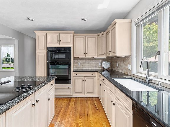 4th image of 16 Wingate Rd