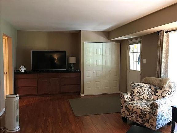 4th image of 2882 Whitemarsh Pl