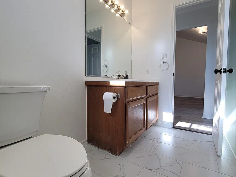 208 Newcastle Dr — Photo 28
