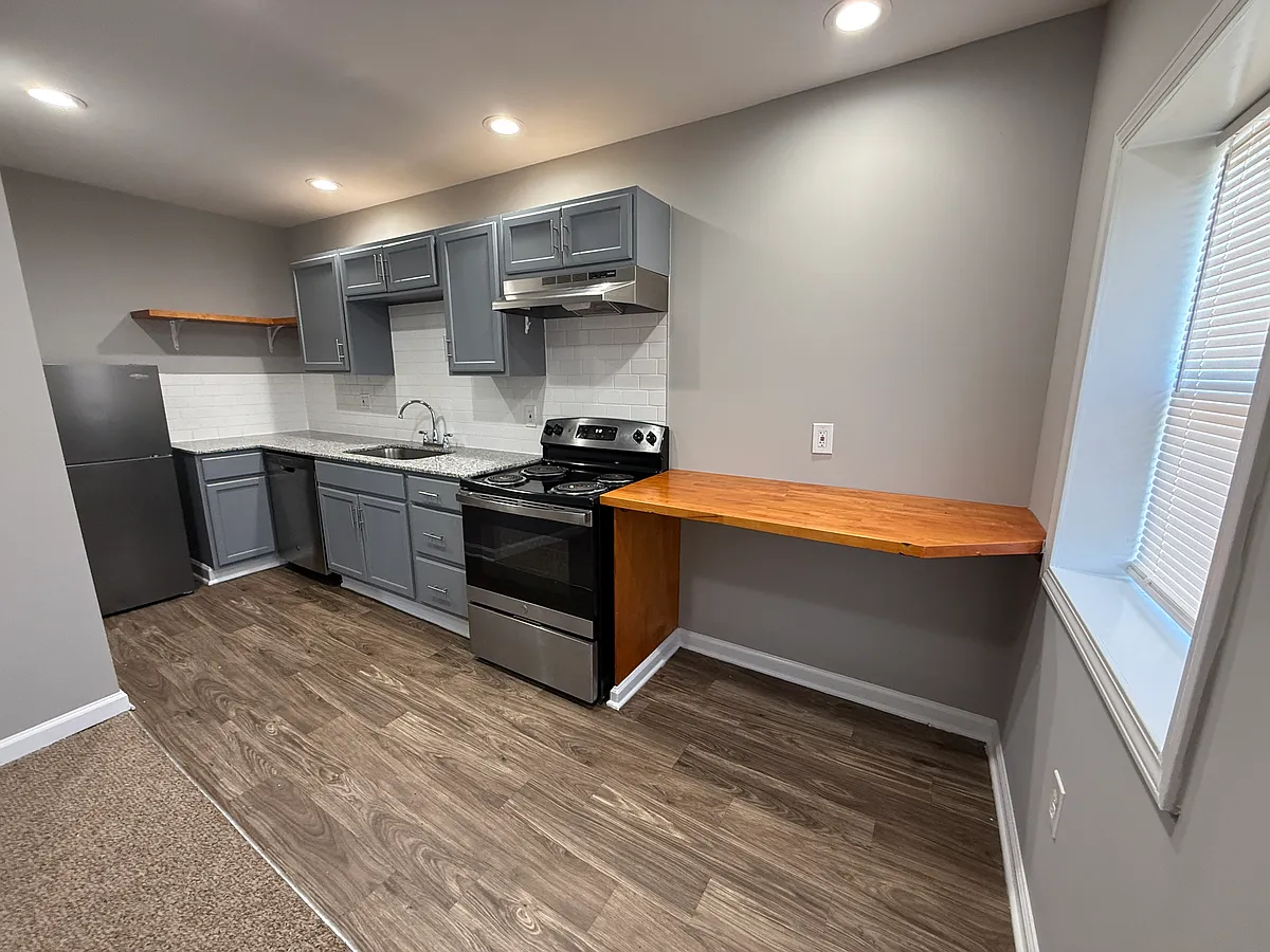 Building Photo - 3824 Warwick Blvd #7