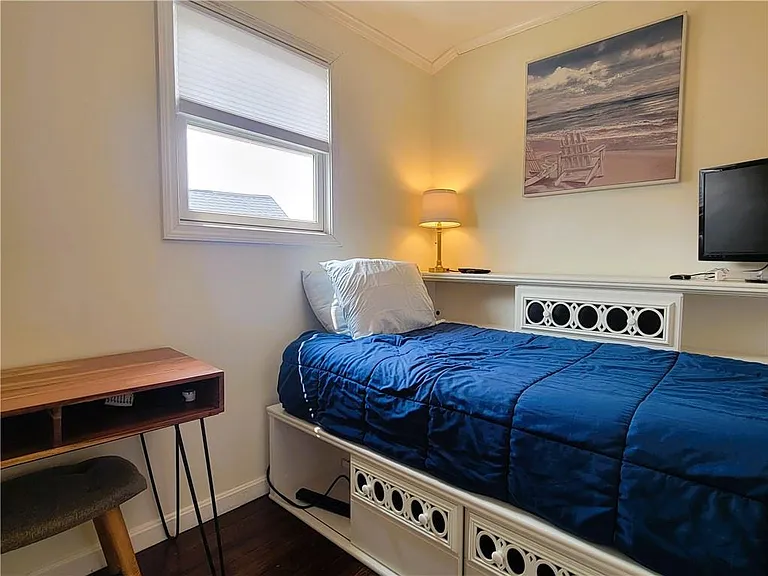 11 Hammond St #3 — Photo 9