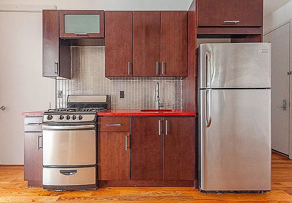 2nd image of 1356 De Kalb Ave #3L