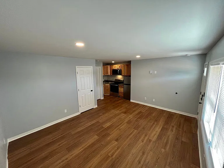 1250 S Dixie St — Photo 46