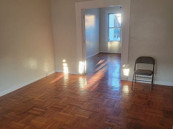 2nd image of 10733 111th St