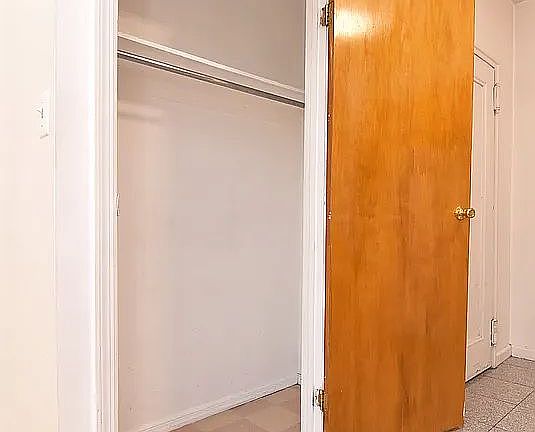 4th image of 1164 1st Ave