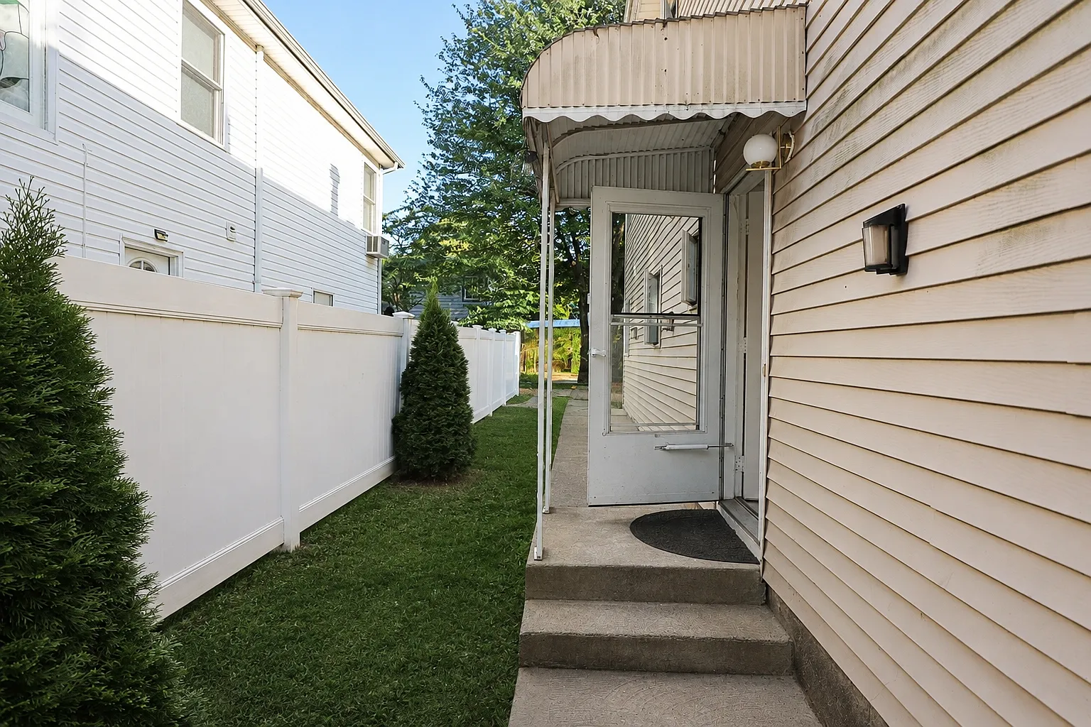 1 bed, $1,700 — Photo 2