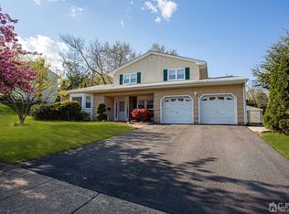 29 Jensen Rd, Sayreville, NJ 08872