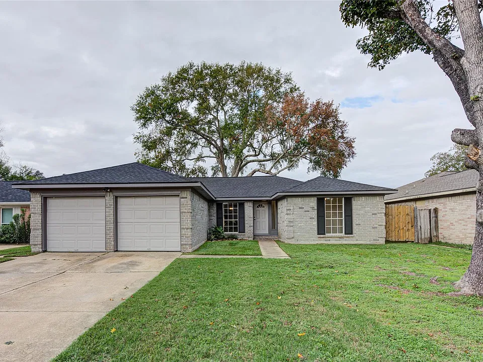 1937 Myrna Ln