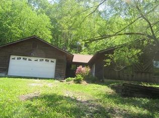 4 Corn Ln, Fenton, MO 63026