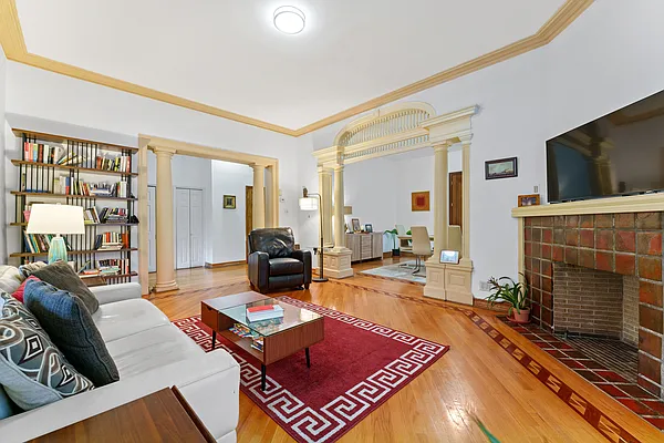 Rented by Primerock Real Estate Group Inc | media 3