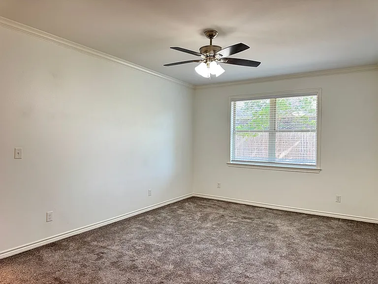 3704-3784 Cottage Park Cir — Photo 25