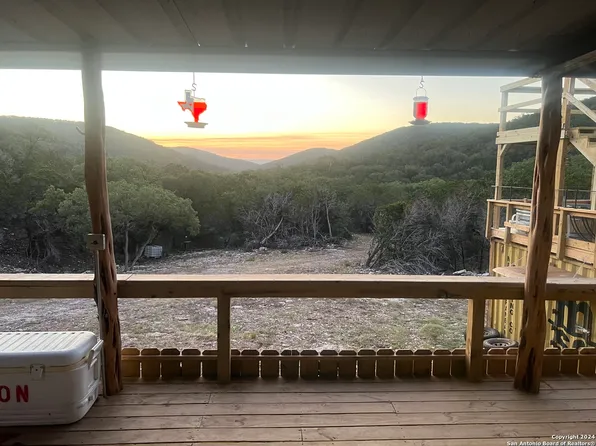 125 SPRING COUNTRY, Leakey, TX 78873