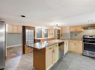 2 Boundary Rd, Marlboro, NJ 07746