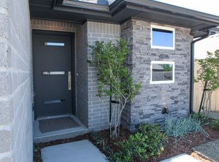 17313 White Hawk Dr, Edmond, OK 73012