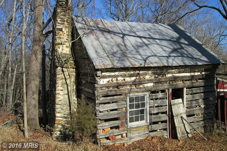 2nd image of 215 Doleman Ln