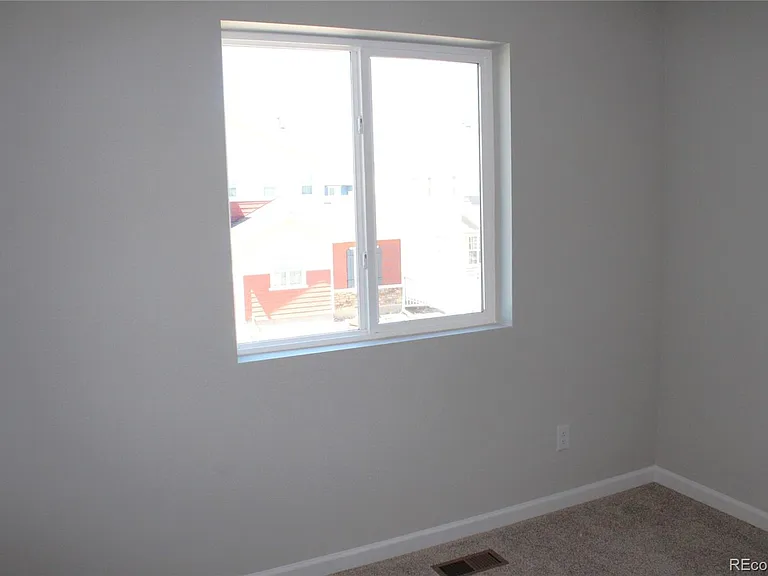 5231 Mountain Vista Hts — Photo 21