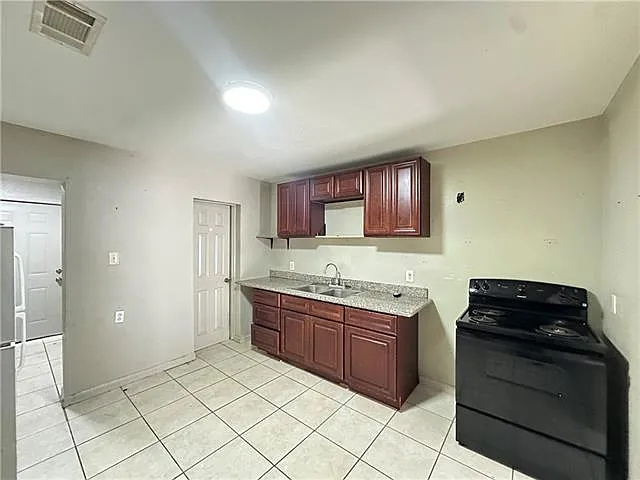 1500 Madison St #5 — Photo 7
