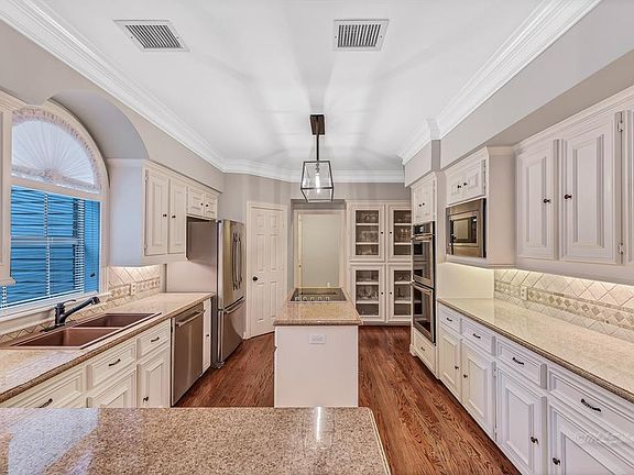 2nd image of 8825 Westview Dr