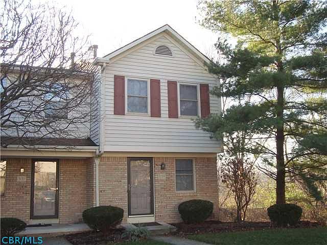 1st image of 529 Foxtrail Cir W