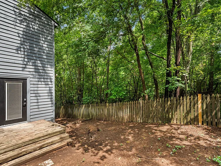 101 Walden Dr — Photo 18