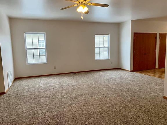 4th image of 918 Jordan Ave