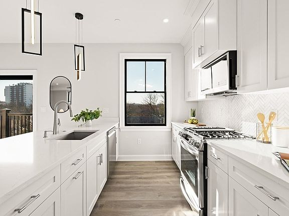 2nd image of 16 Foster Ct #Penthouse B