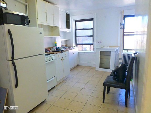 2nd image of 219 Avenue A APT 5R