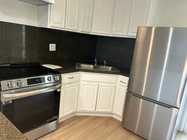 1400 W Lakeshore Dr — Photo 7