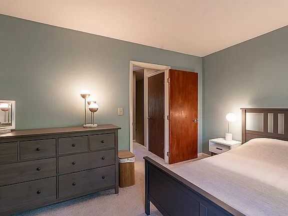 2nd image of 104 Marlowe Ct