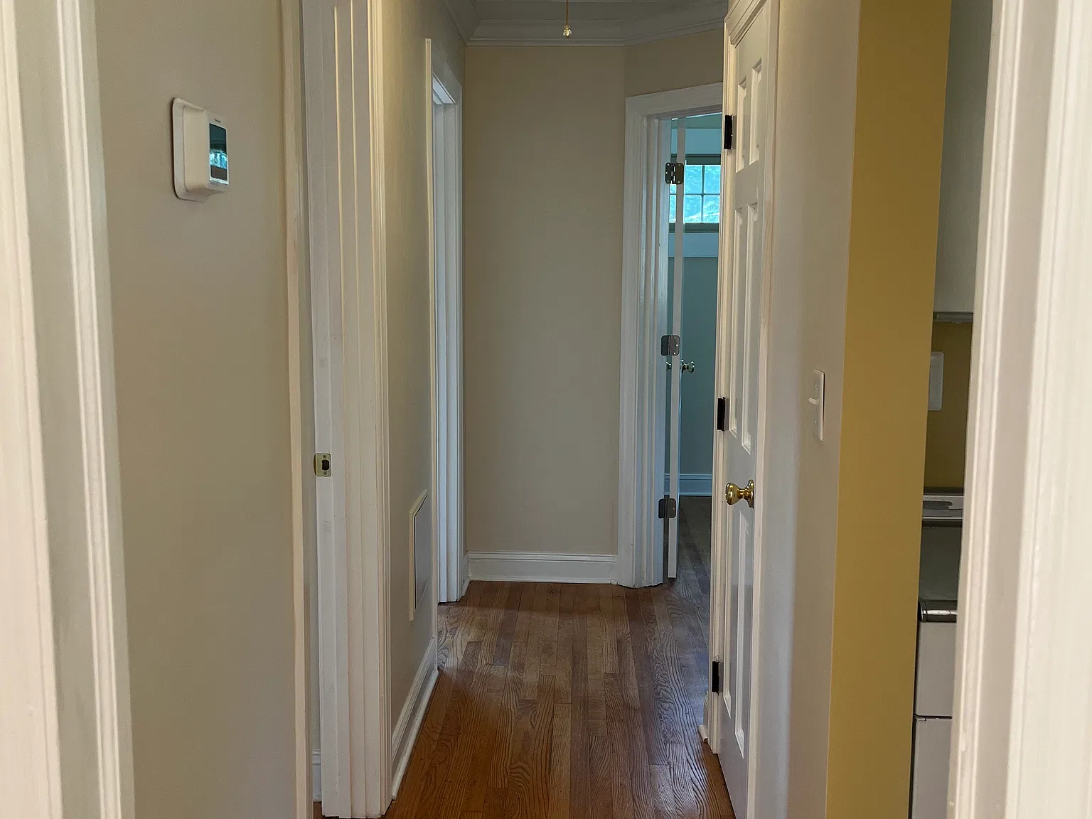 3 bed, 1030 sqft, $2,000 — Photo 4