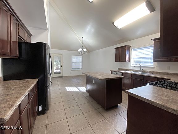 5th image of 1320 Fito Hernandez St