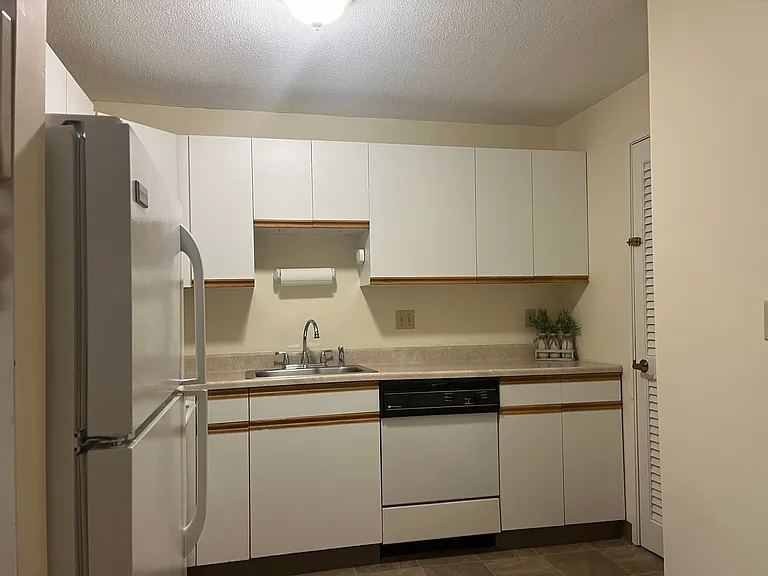 75 Washington Ave #111 — Photo 8