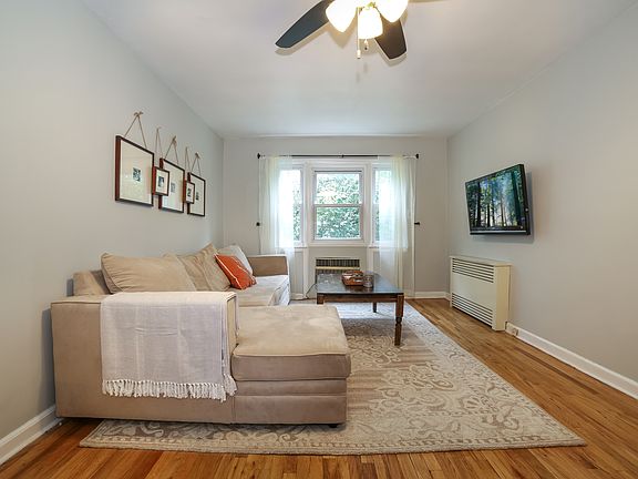 2nd image of 17 Leewood Cir APT 5L