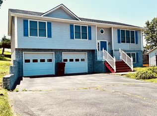 105 Millstone Dr, Johnson City, TN 37615