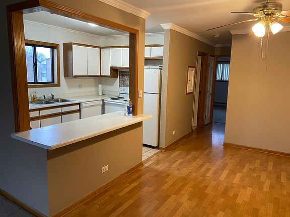 3rd image of 4067 Bonhill Dr