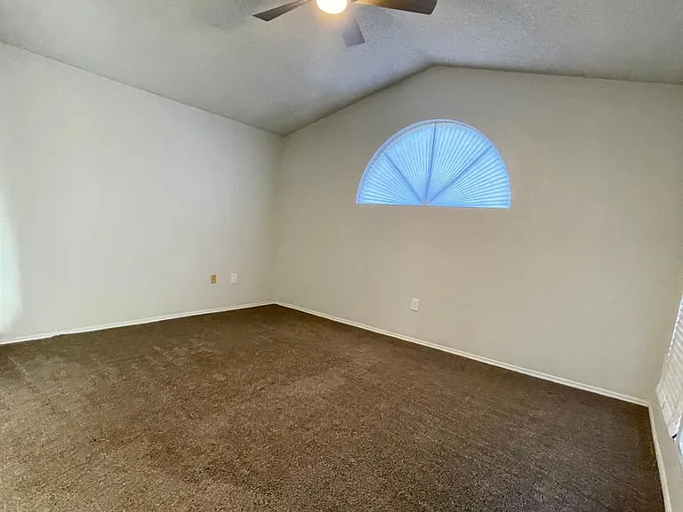 1482 W Elgin St — Photo 10
